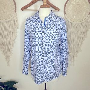 Talbots blue and white pattern print cotton button up shirt medium